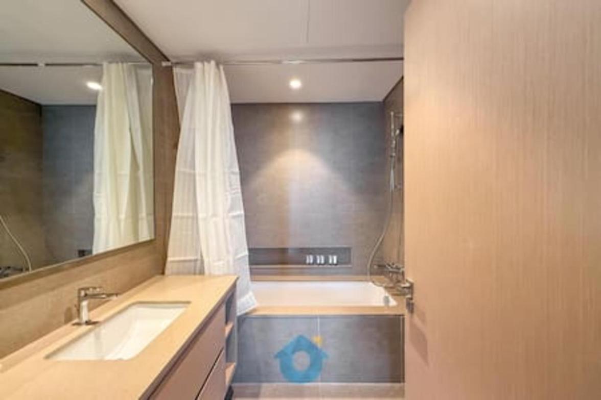 Apartment 5603gr Ultra Modern Two Bedroom In Downtown Dubai