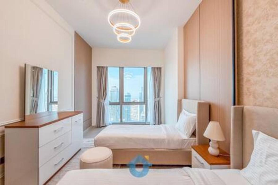 5603gr Ultra Modern Two Bedroom In Downtown Dubai